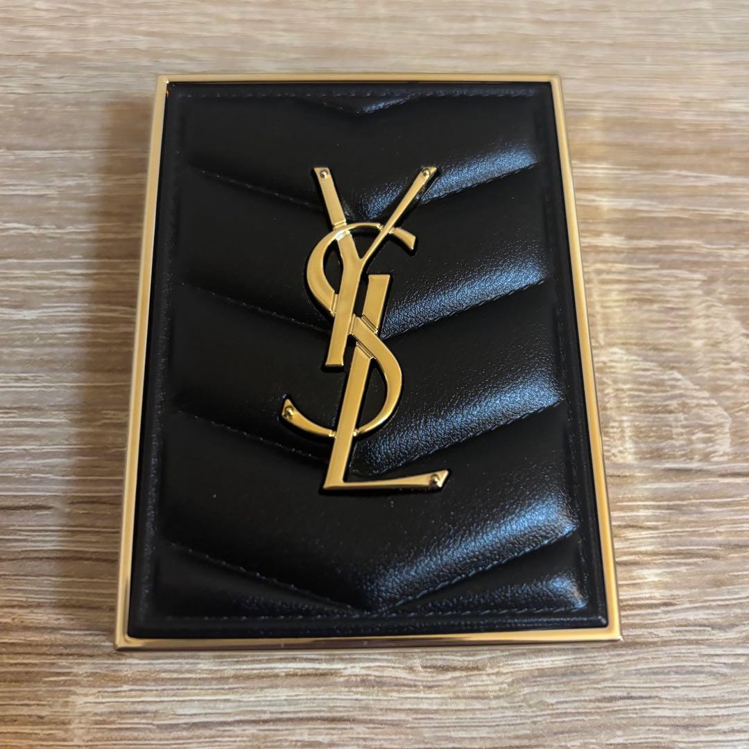 美品　イヴサンローラン　クチュールミニクラッチ　730