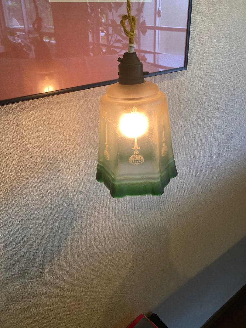 エッチング模様のペンダントライト（イギリスアンティーク）