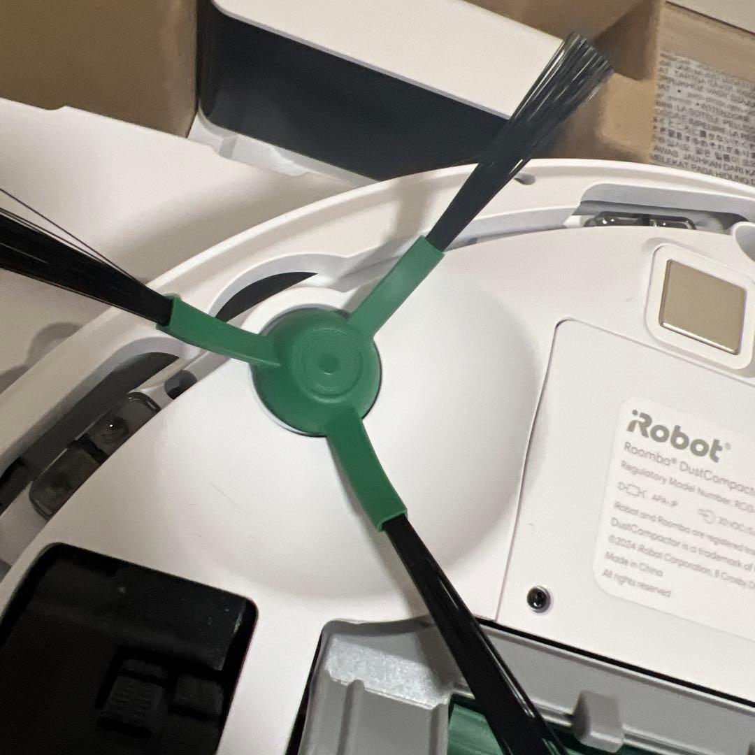 ルンバ　205 dust compactor