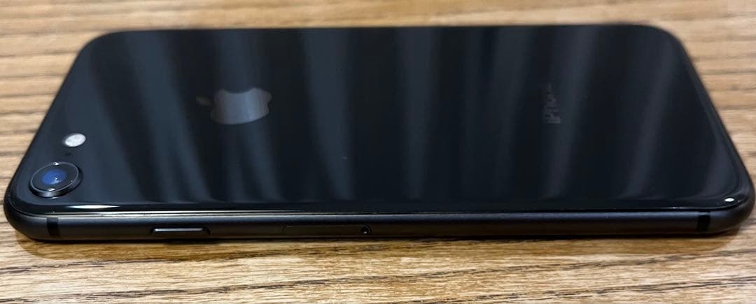 Apple　iPhone 8 本体　バッテリー100% SIMロックなし