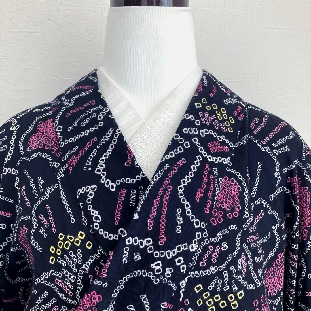 パゴス 有松鳴海絞り浴衣　黒地に大輪花模様　絞り浴衣　No.22