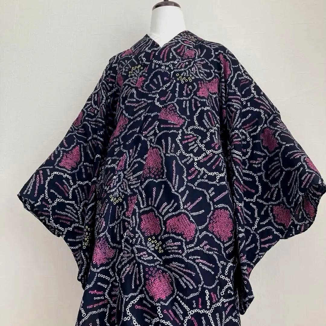 パゴス 有松鳴海絞り浴衣　黒地に大輪花模様　絞り浴衣　No.22