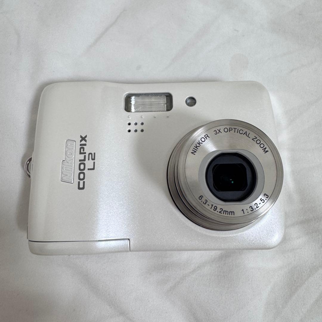 即日発送 美品　Nikon COOLPIX L2 コンパクトデジタルカメラ