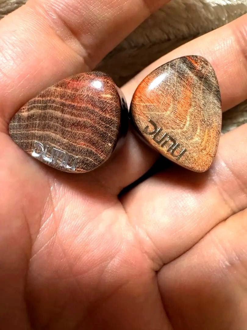 ア*ー様 【ほぼ新品・有名レビュアー最高評価】DUNU DaVinci