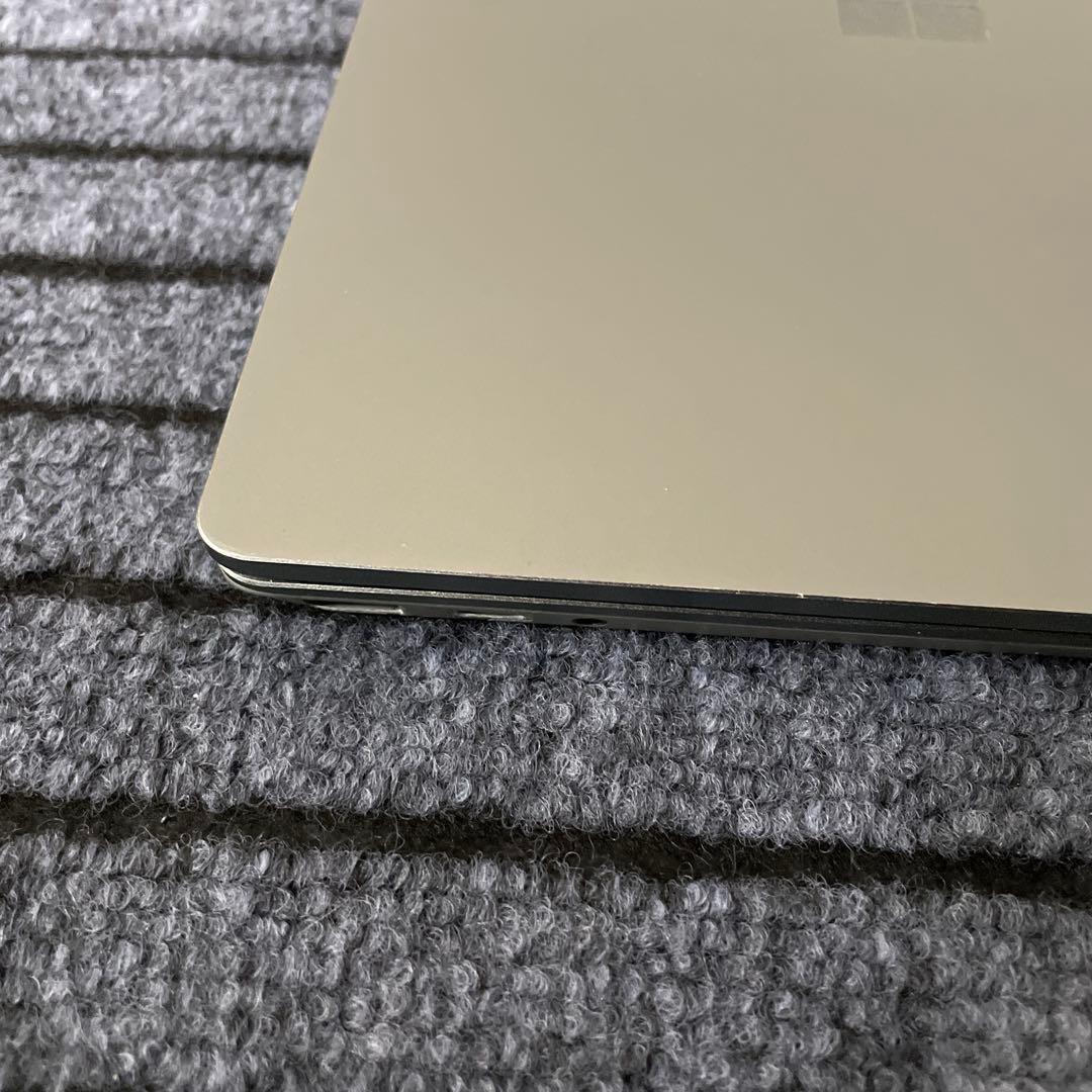 142 surface Laptop Go2 11世代 8GB 128GB