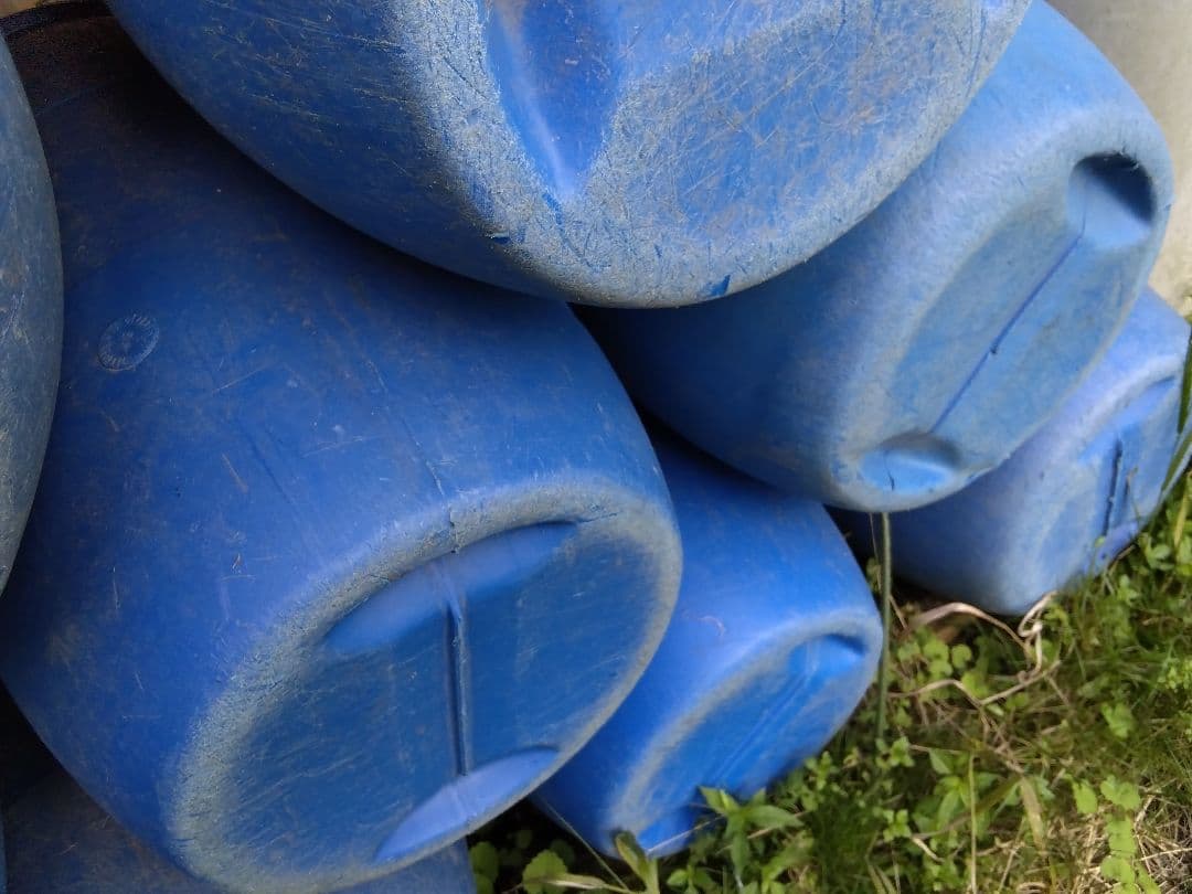 プラスチックタンク３５個まとめ売り　貯水タンク　雨水タンク　ウォータータンク