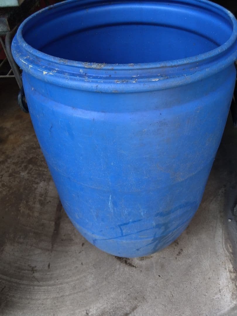 プラスチックタンク３５個まとめ売り　貯水タンク　雨水タンク　ウォータータンク