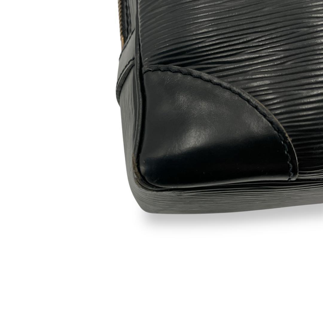 ルイヴィトン　エピ　ビジネスバッグ　ポルトドキュマン　ヴォワヤージュ　A4収納可