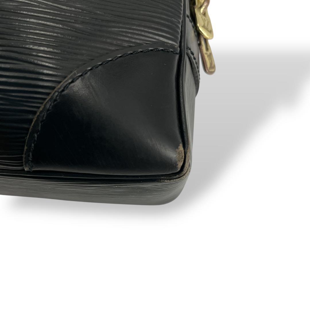 ルイヴィトン　エピ　ビジネスバッグ　ポルトドキュマン　ヴォワヤージュ　A4収納可