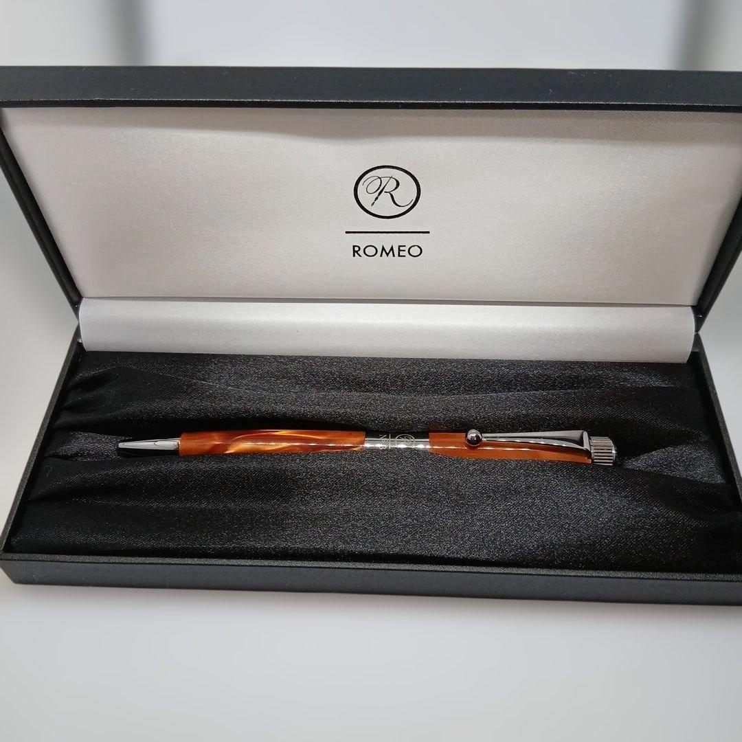 ROMEO No3 イタリアンアンバーボールペン 細軸専用ケース付き