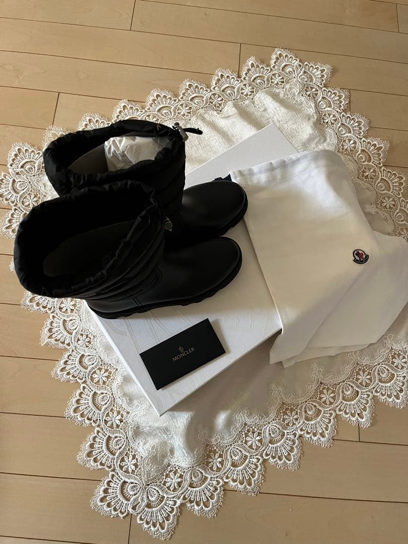 新品　MONCLER 黒 ダウンブーツ 37 新品　レインブーツ　完売