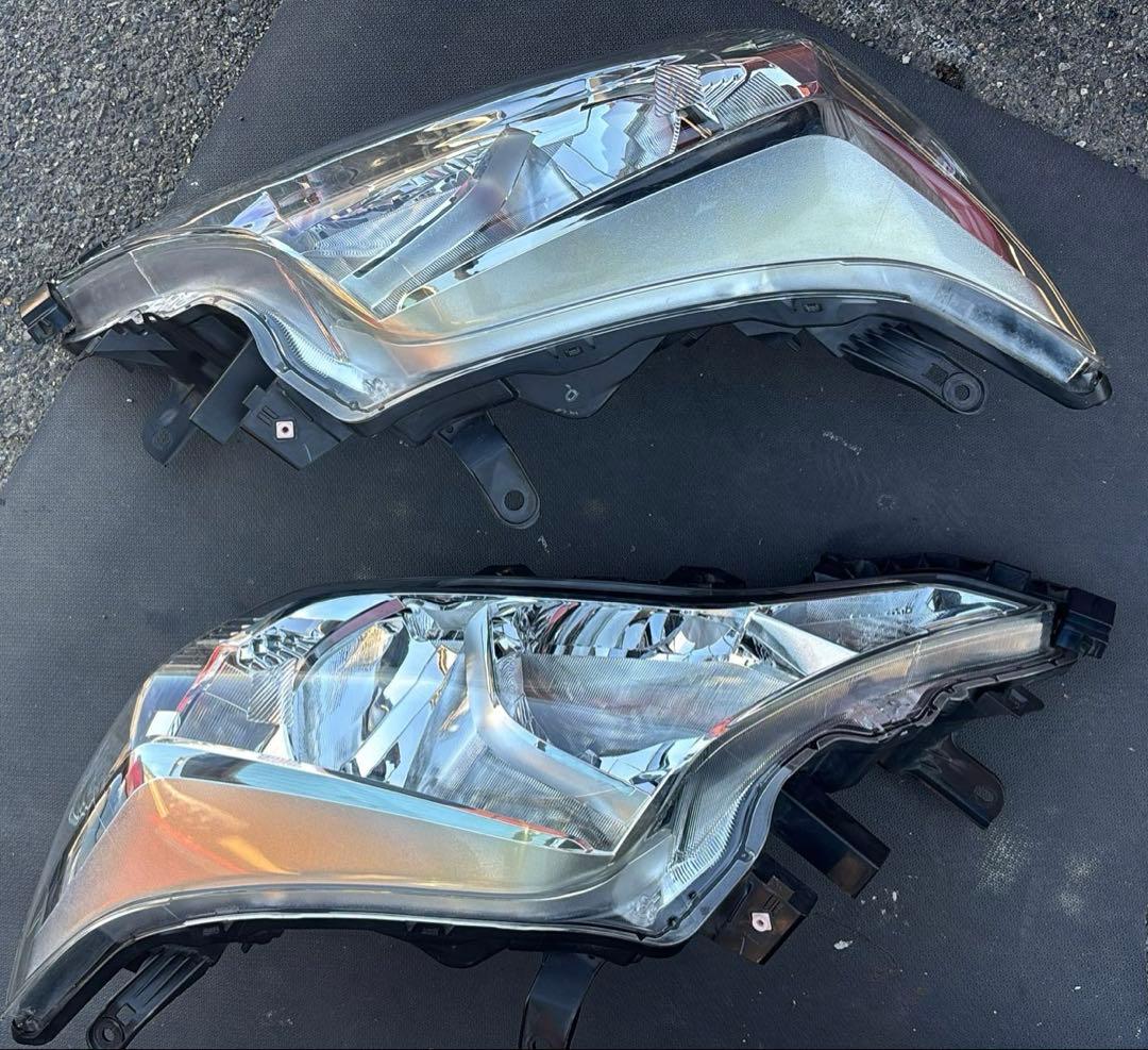 純正TOYOTA ランドクルーザープラド 150系 ヘッドライト