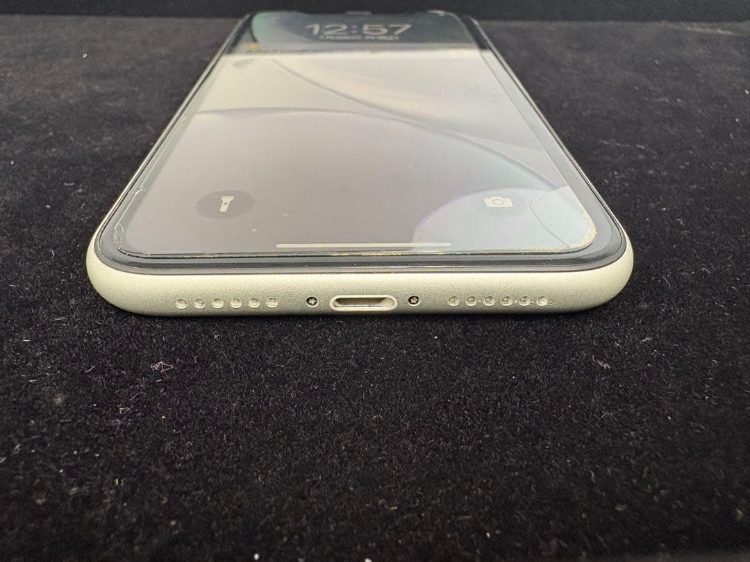 iPhoneXR 128GB ホワイト　バッテリー残量92%