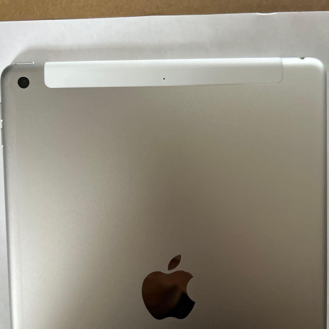 Apple iPad 第七世代 シルバー 本体