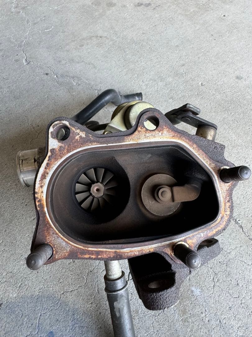 インプレッサ　ワゴン　WRX　GF8　純正タービン　　　TD04L