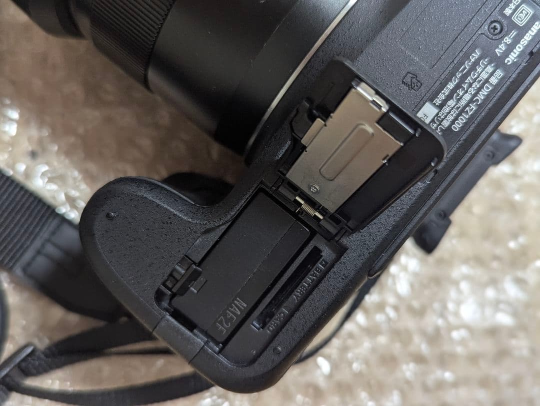 パナソニック LUMIX DMC-FZ1000 充電器等付属品あり