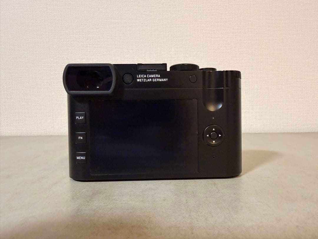 Leica Q2_予備バッテリー付き