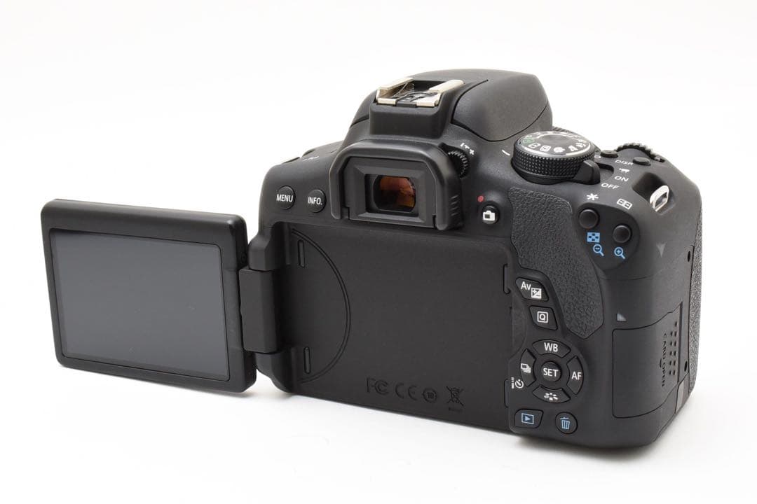 デジタルカメラ canon kiss x8i/EF18-55mm F4-5.6 IS STM