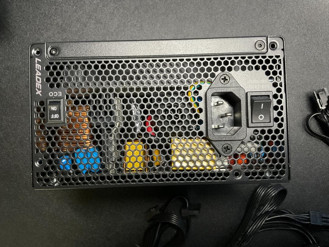 Super Flower LEADEX V Pro Gold　1000W