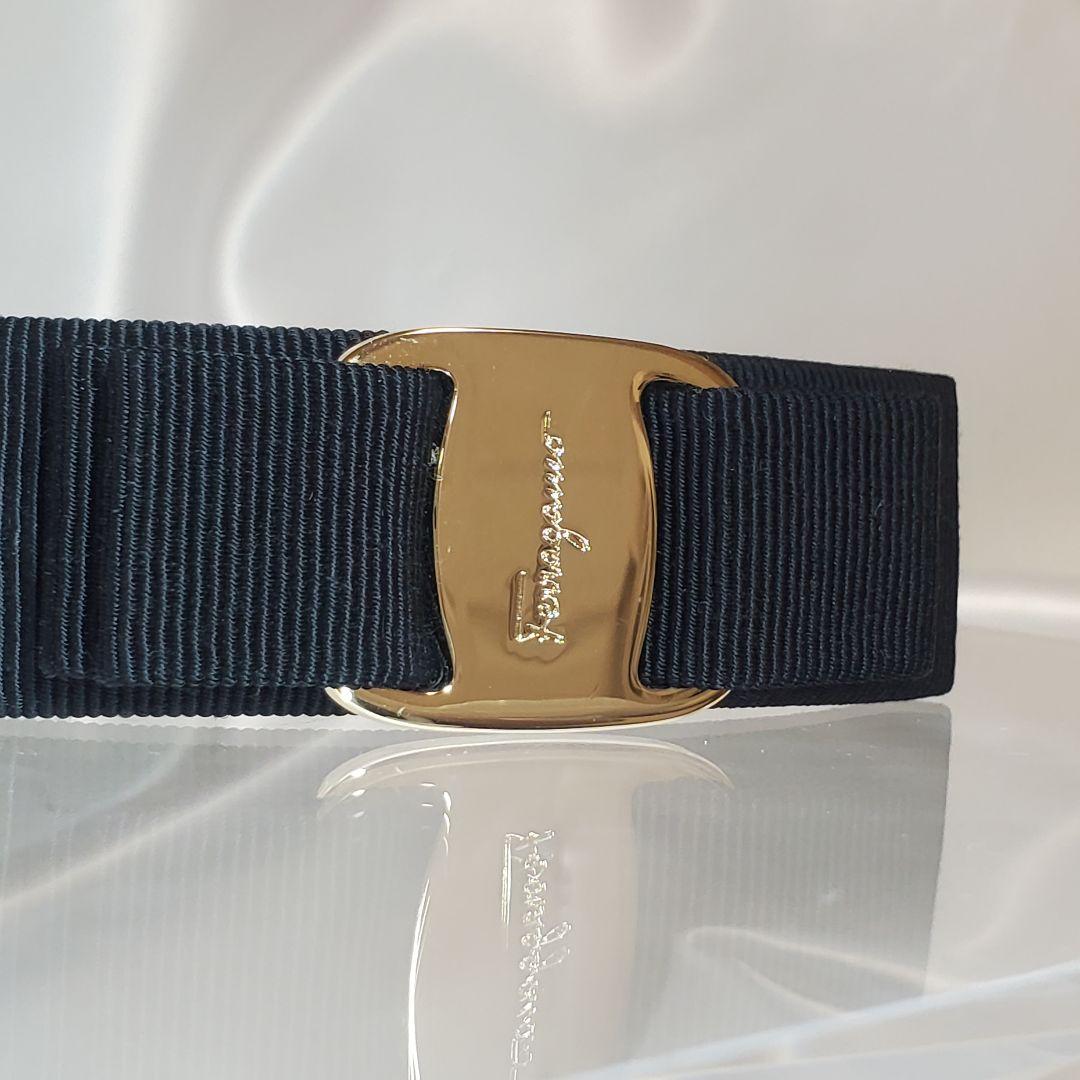 【週末限定セール☆極美品】フェラガモ ヴァラ バレッタ 黒×ゴールド h012