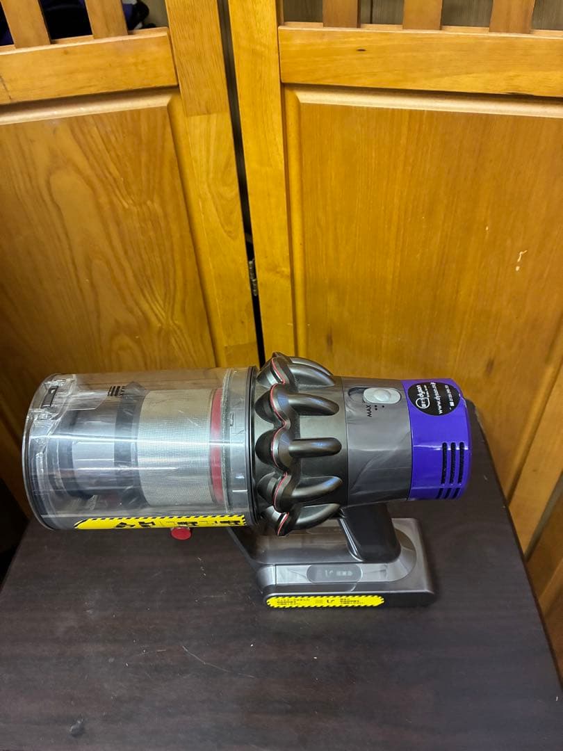 Dyson V10 コードレス スティッククリーナー 本体