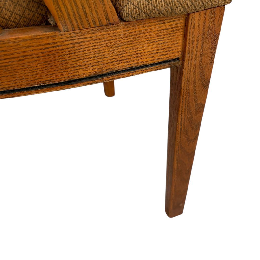 ② アンティーク 椅子 ヴィンテージ インテリア 木製チェア　スタッズ　ベージュ