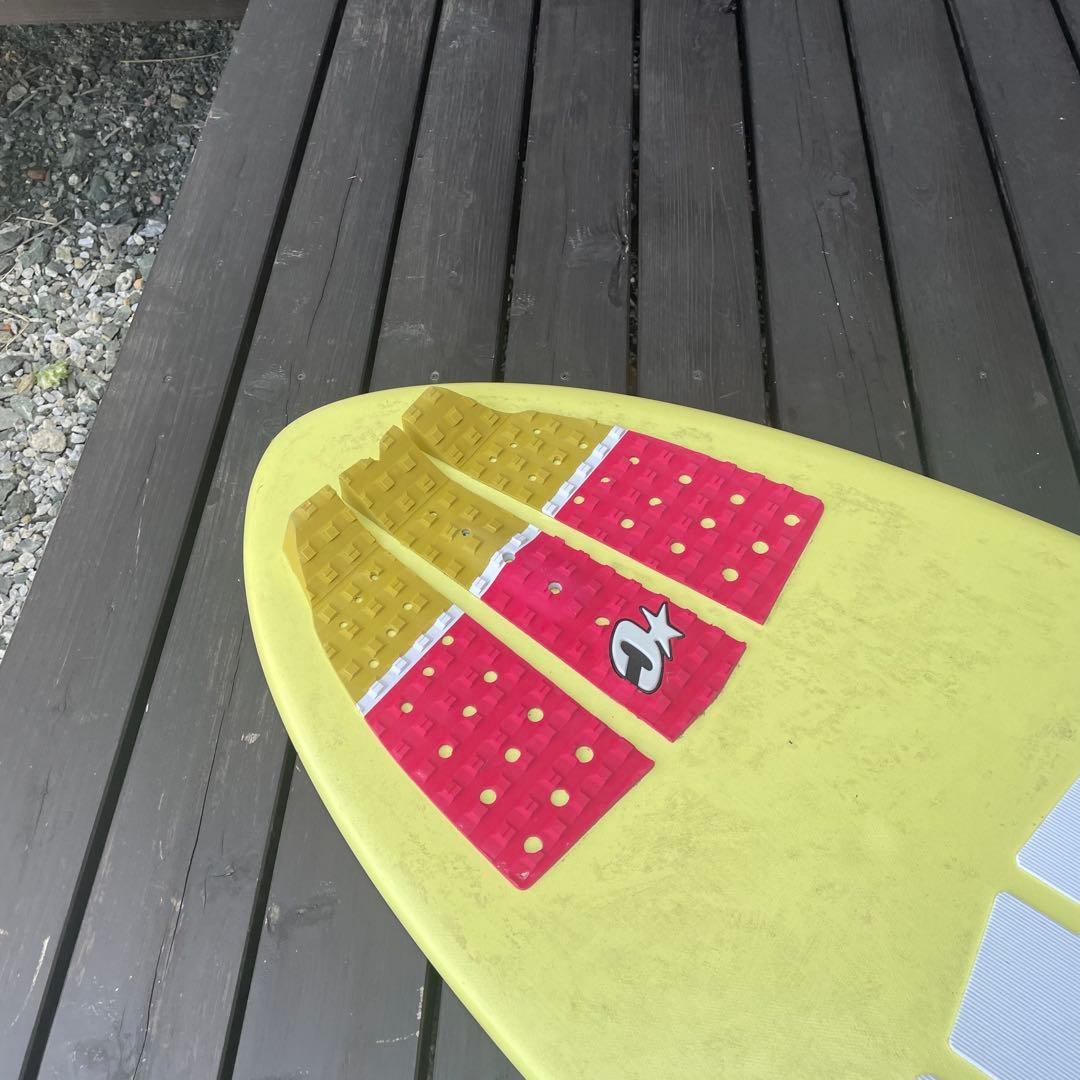victoria ビクトリア　イエロー スキムボード　マリンスポーツ