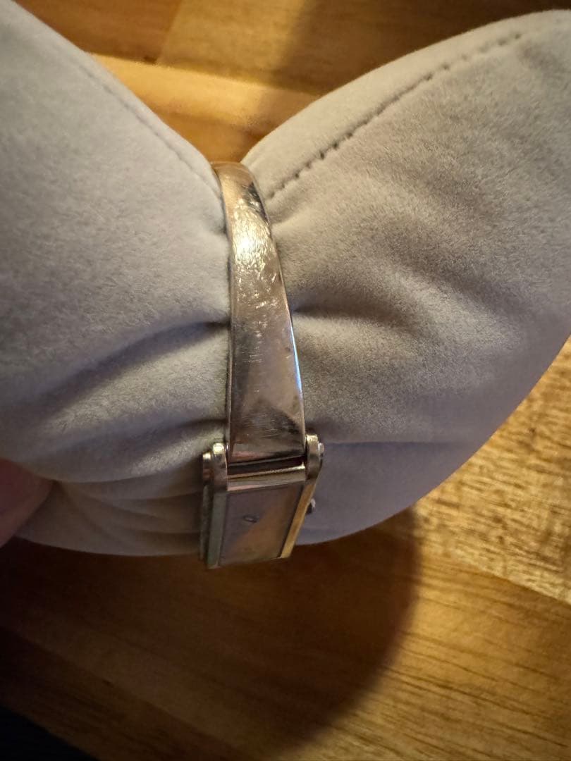 GUCCI 1500l 腕時計　ピンク