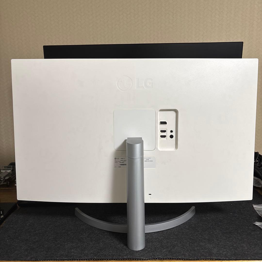 LG 32UN500-W 31.5インチ 4Kモニター 液晶　2023年製