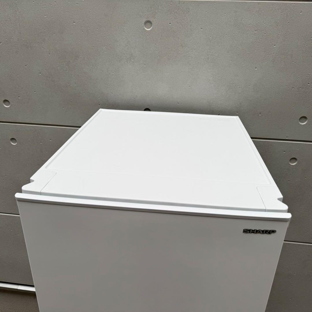 242⭐️2024年製美品★シャープ　冷蔵庫　右、左開き　自動霜取り　一人暮らし