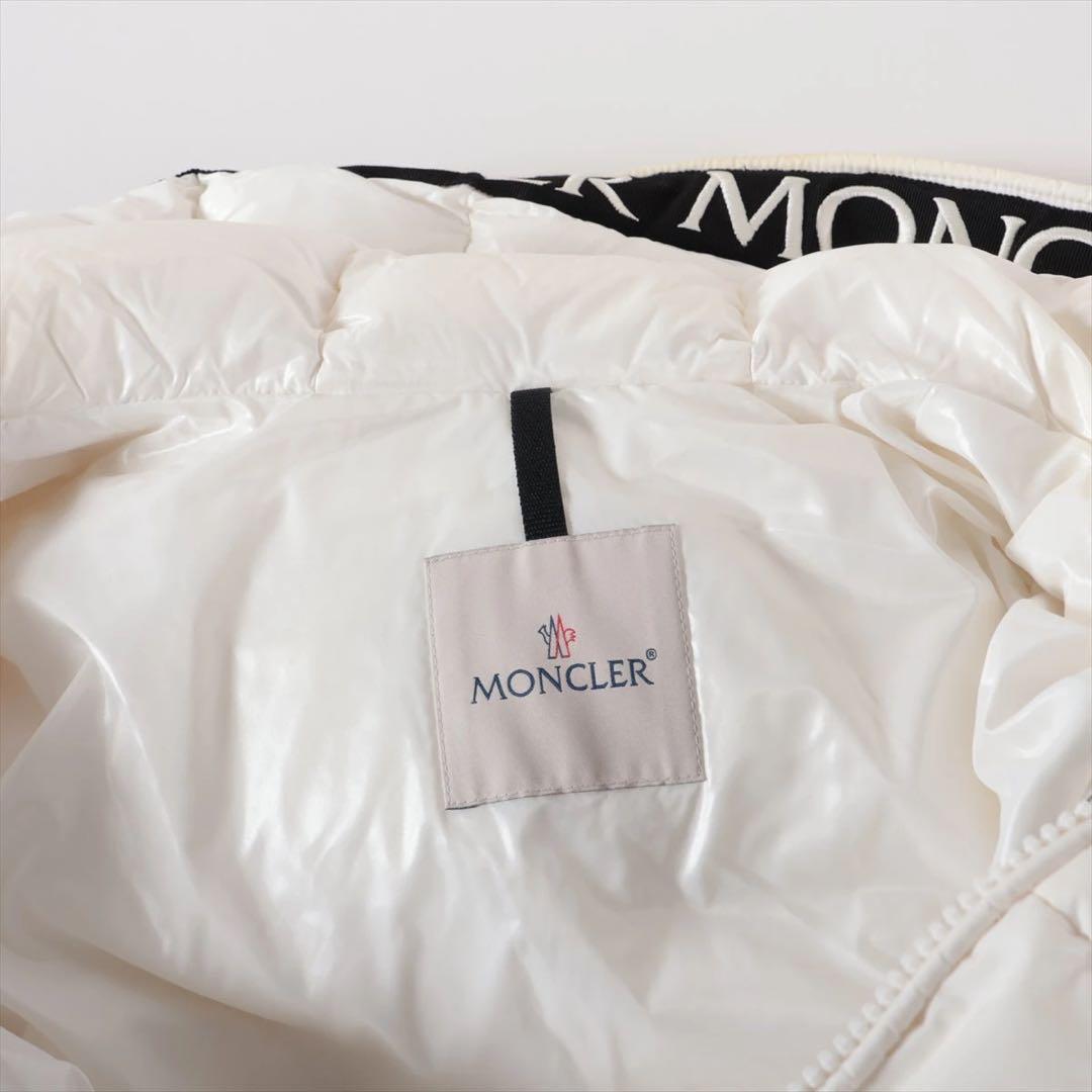 専用となります。MONCLER ホワイト ダウンジャケット　メンズ　白