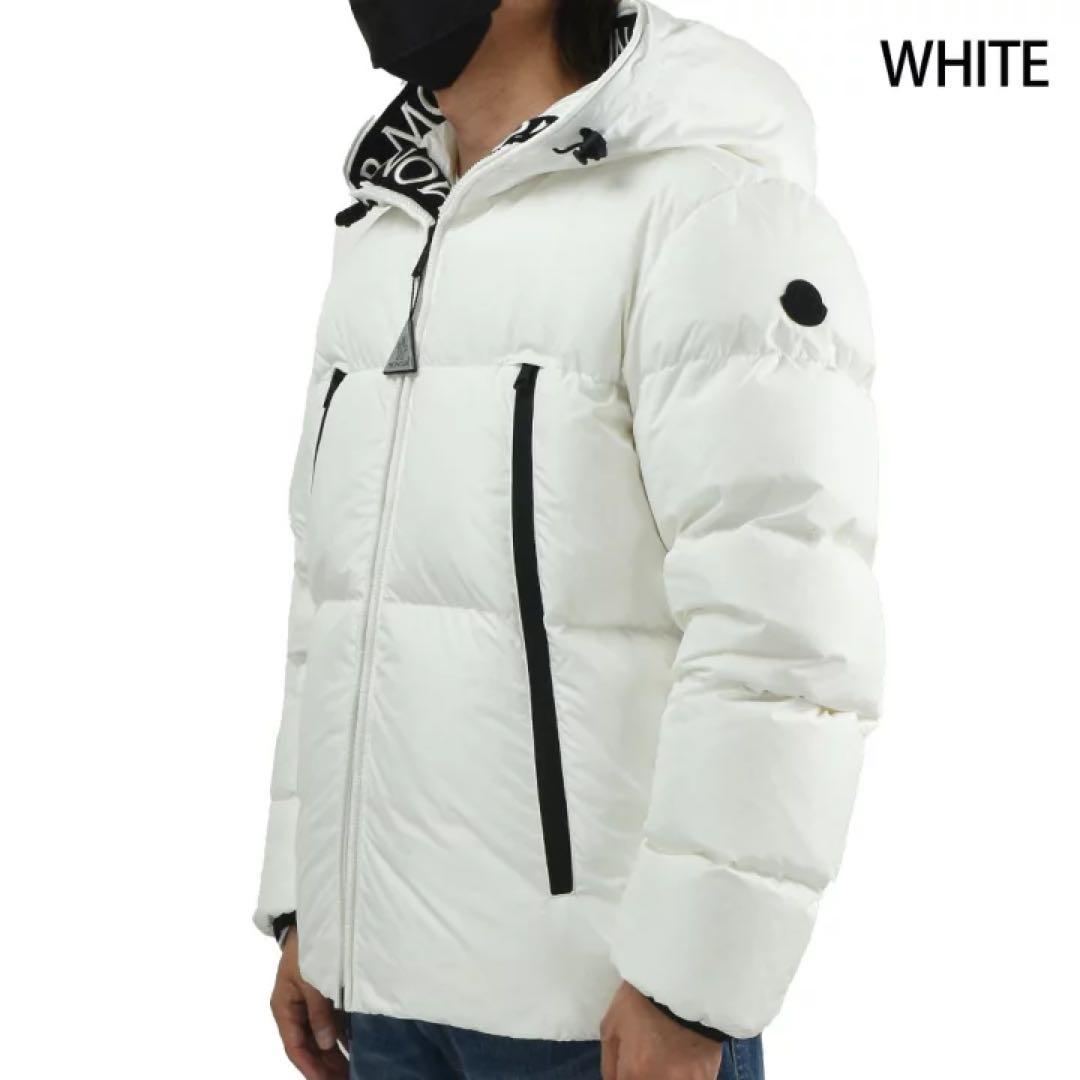 専用となります。MONCLER ホワイト ダウンジャケット　メンズ　白
