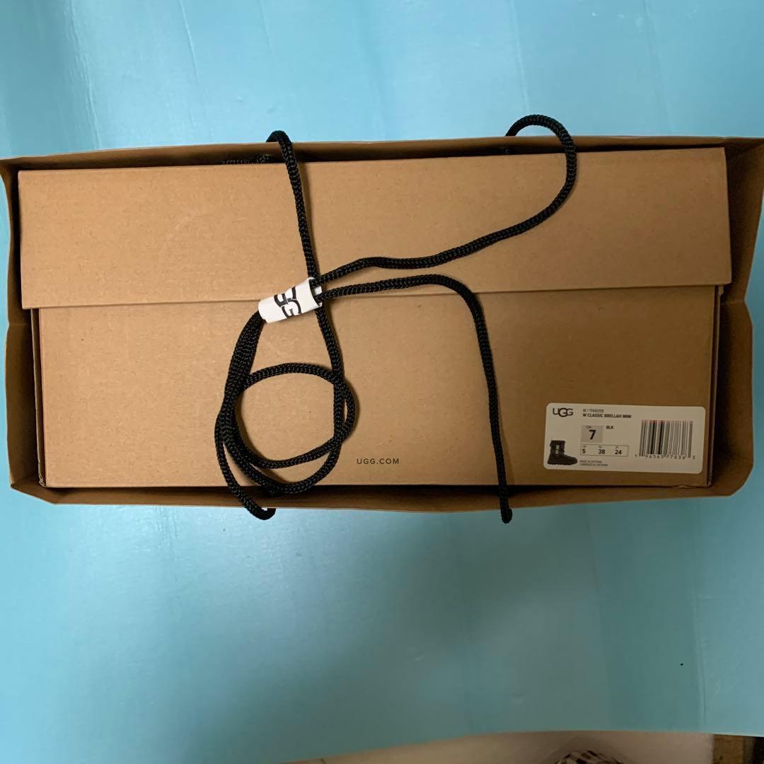 新品未使用 タグ付き UGG 24cm 黒 レインブーツ 長靴 アグ