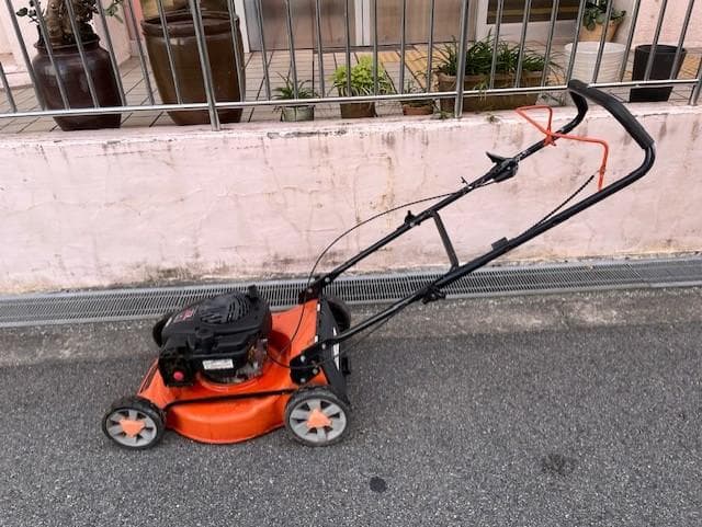 Green Cutter 芝刈り機 ガソリンエンジン