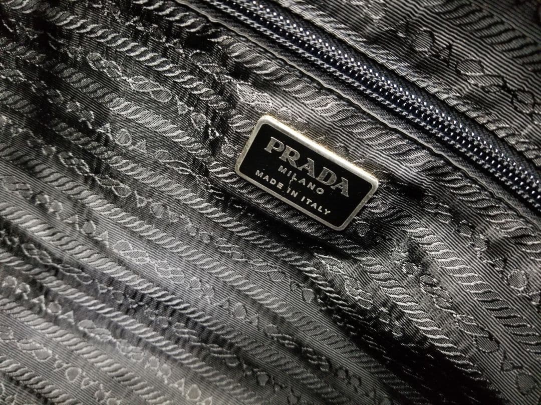 プラダ テスート ブラックナイロン ハンドバッグ/トートバッグ、レディース、