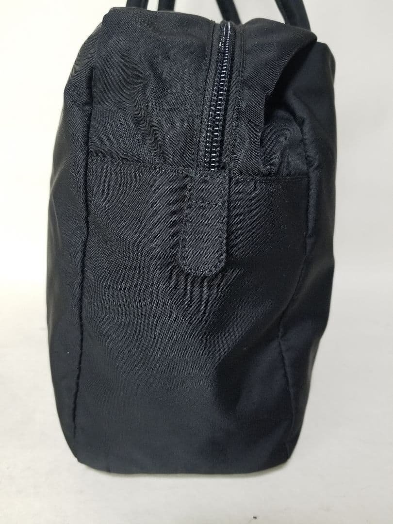 プラダ テスート ブラックナイロン ハンドバッグ/トートバッグ、レディース、