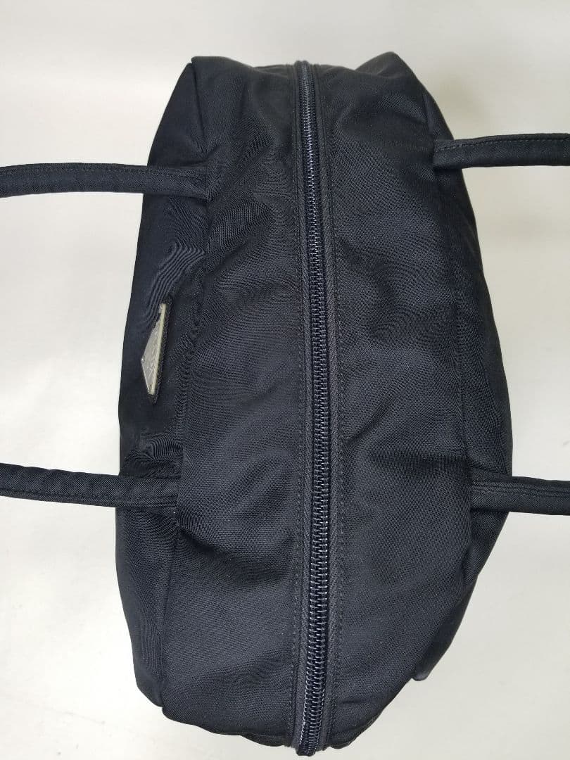 プラダ テスート ブラックナイロン ハンドバッグ/トートバッグ、レディース、