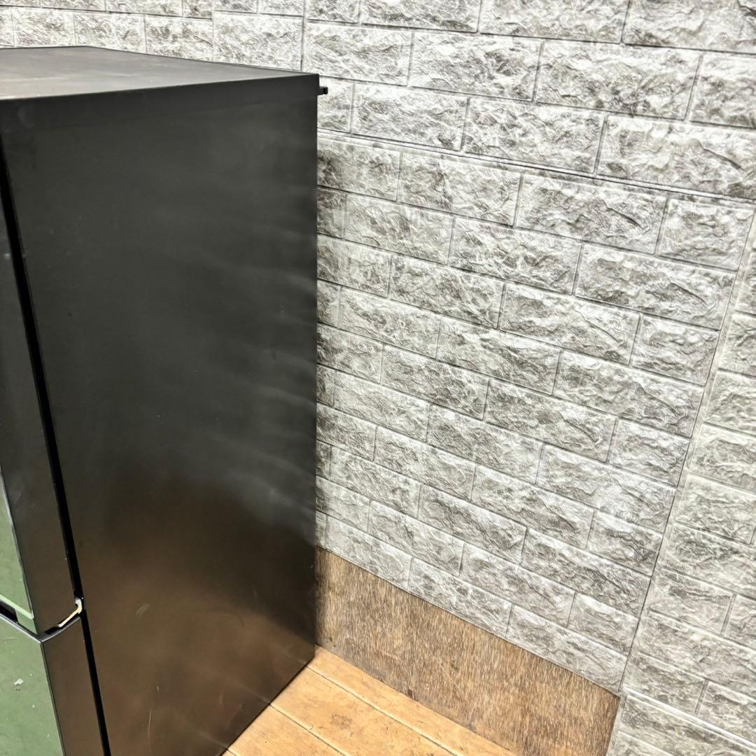 941 冷蔵庫　小型　一人暮らし　保証込　右開き　木目調　洗濯機も有　200L弱