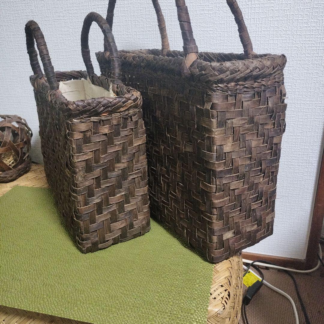 ゆ*ン様 胡桃の皮網代編み籠バック　中　約高さ23横30幅10