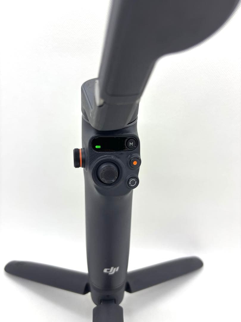 ほぼ未使用　DJI Osmo Mobile 6 スマートフォンスタビライザー