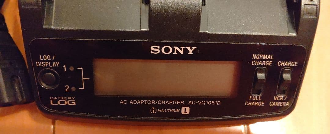 SONY AC-VQ1051D バッテリーチャージャー タップしてズーム