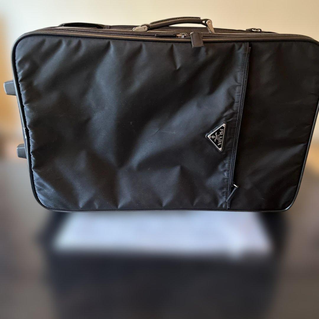 PRADAキャリーバックＶ142黒ナイロン旅行。サクランボさん専用商品。