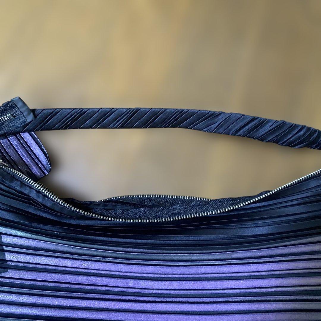 イッセイミヤケプリーツプリーズ　箔ショルダープリーツバック