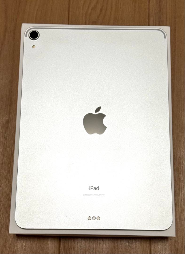 【純正カバー付き】iPad Pro 11インチ 第1世代 Wi-Fi 256GB