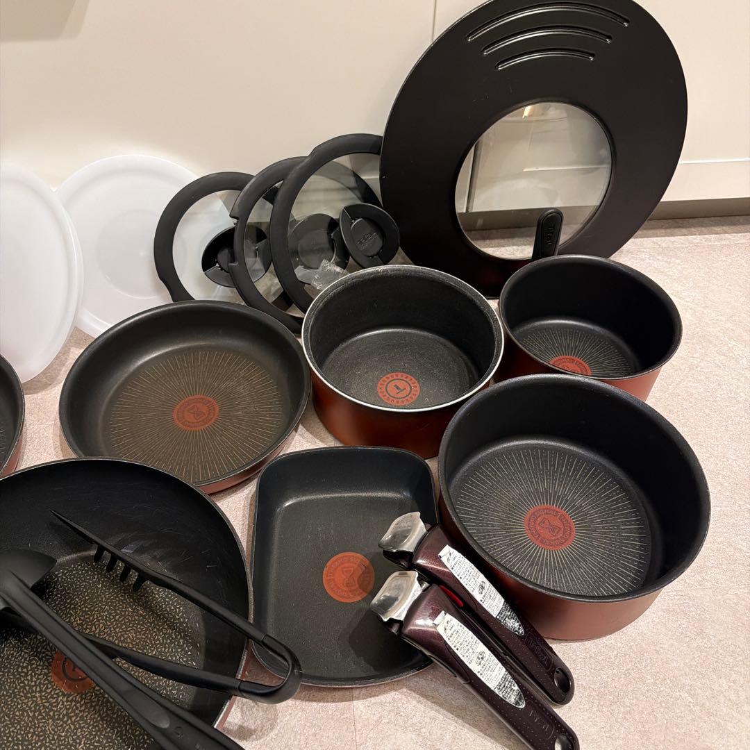 T-fal鍋、フライパン18点セット(2月10日まで)