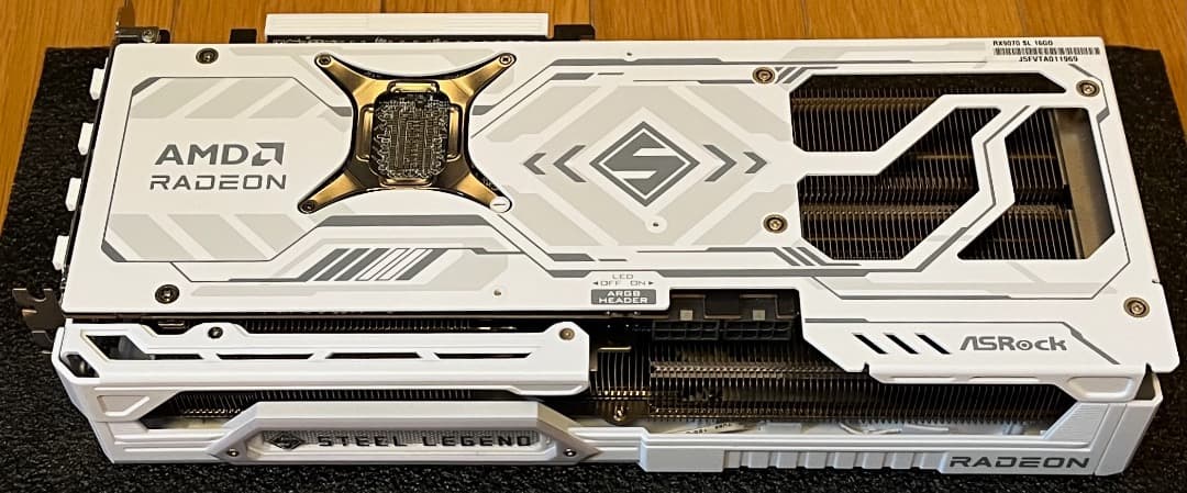 ASRock Radeon RX9070 グラフィックボード（白） 16GB