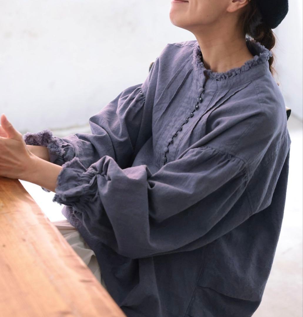 ソウルベリーブラウス　月影のブラウス　グレイッシュブルー