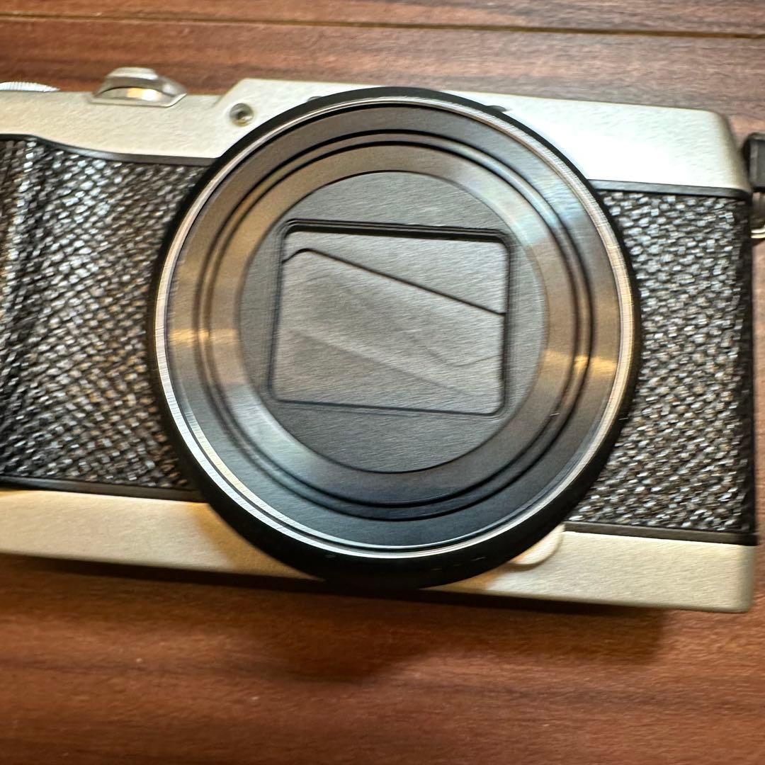 OLYMPUS SH-50 デジカメ ほぼ新品 5338