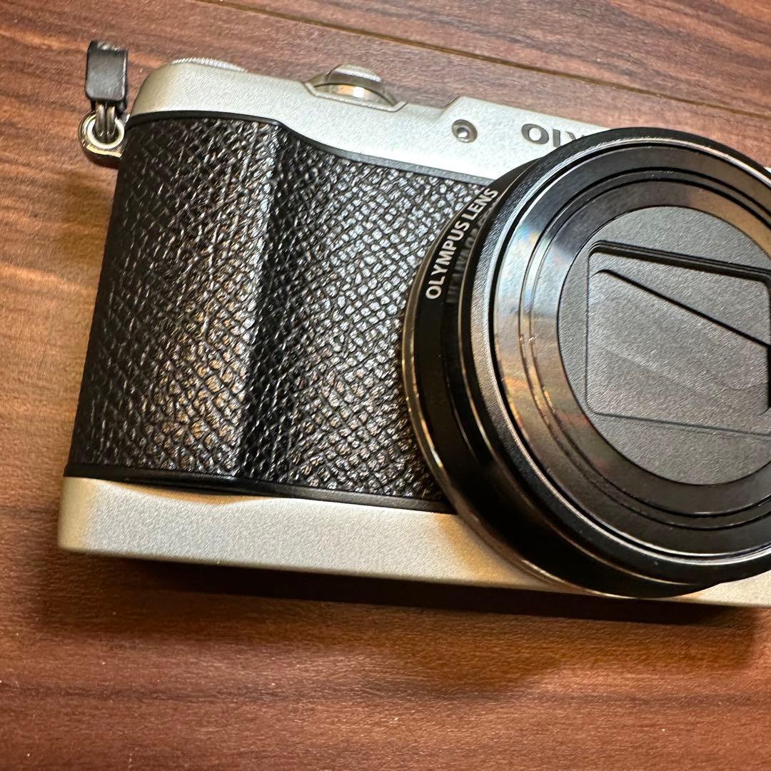 OLYMPUS SH-50 デジカメ ほぼ新品 5338