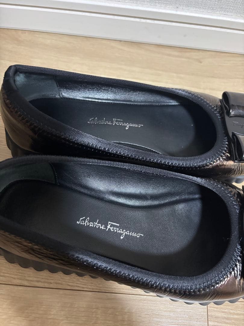 Salvadore Ferragamo POLLYメタリックブラウン5 1/2C